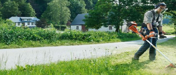 Kleinere Version vom Motivbild der Seite: Rückentragebare Motorsensen