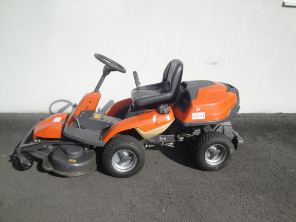 Produktbild von Husqvarna R 320 AWD